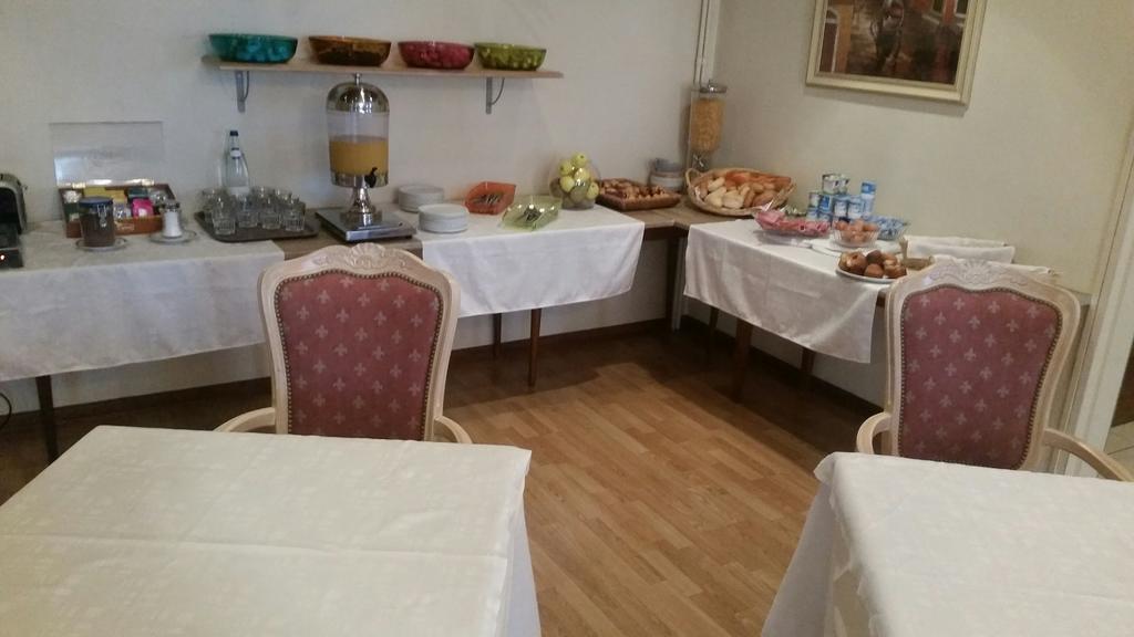 סן-דיזייה Hotel De Champagne מראה חיצוני תמונה