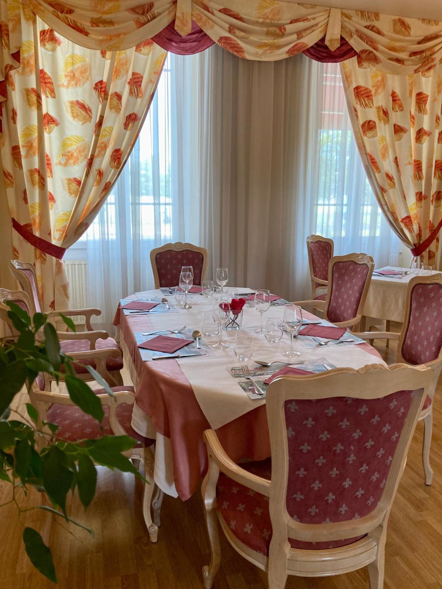 סן-דיזייה Hotel De Champagne מראה חיצוני תמונה